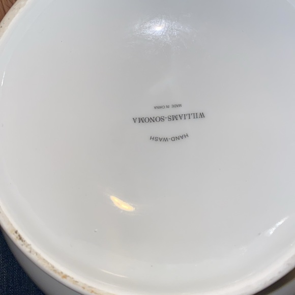 Antique WILLIAM SONOMA Tureen and Lid excellent condition WTH: 8 3/4 HT: 10 3/8 - Picture 6 of 6